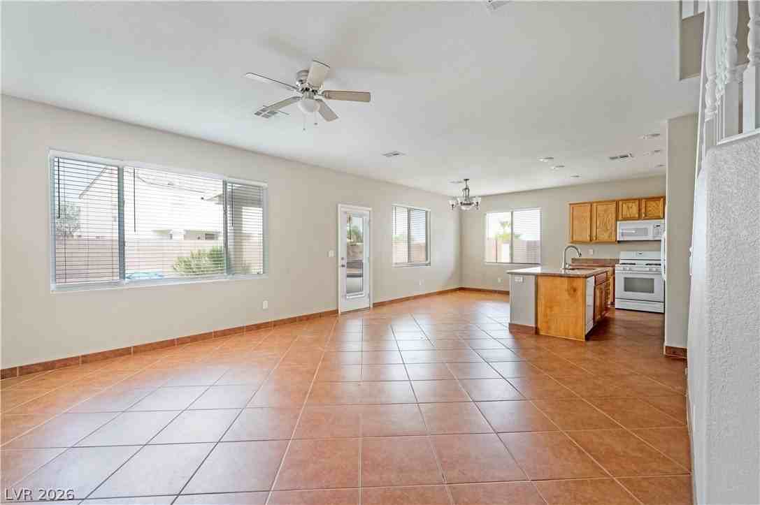 5910 Willis St - Photo 6 of 20