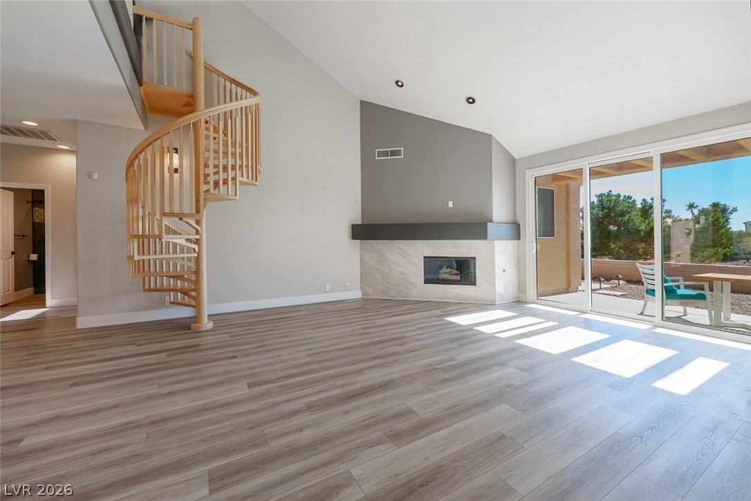 8185 Round Hills Cir - Photo 5 of 35
