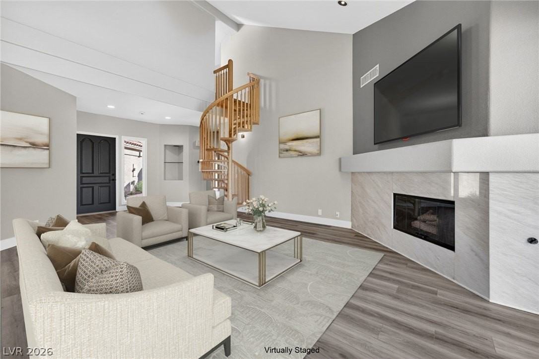 8185 Round Hills Cir - Photo 6 of 35