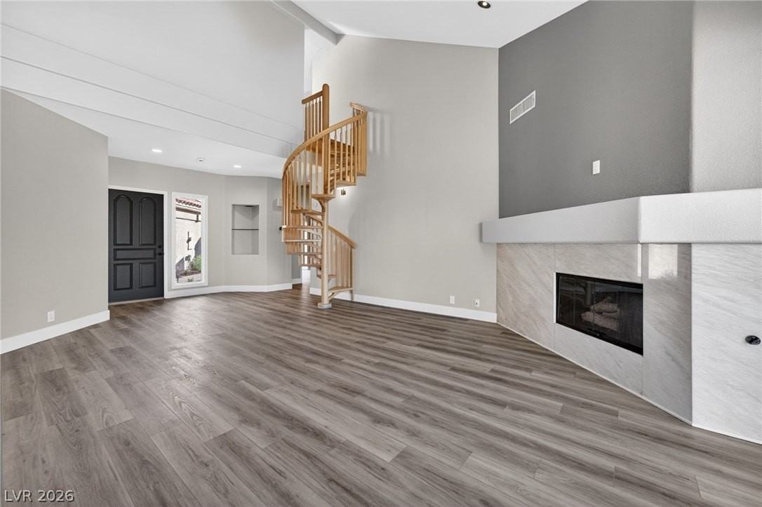 8185 Round Hills Cir - Photo 7 of 35