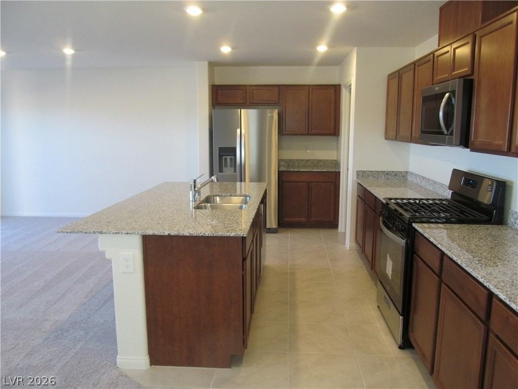 8110 Oakwood Bend Ave - Photo 3 of 38