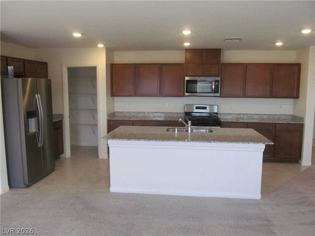 8110 Oakwood Bend Ave - Photo 5 of 38