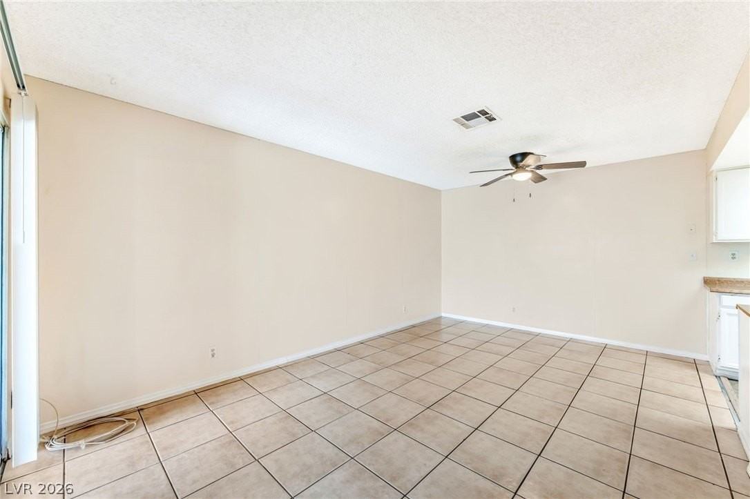 457 N Lamb Blvd #B - Photo 5 of 17