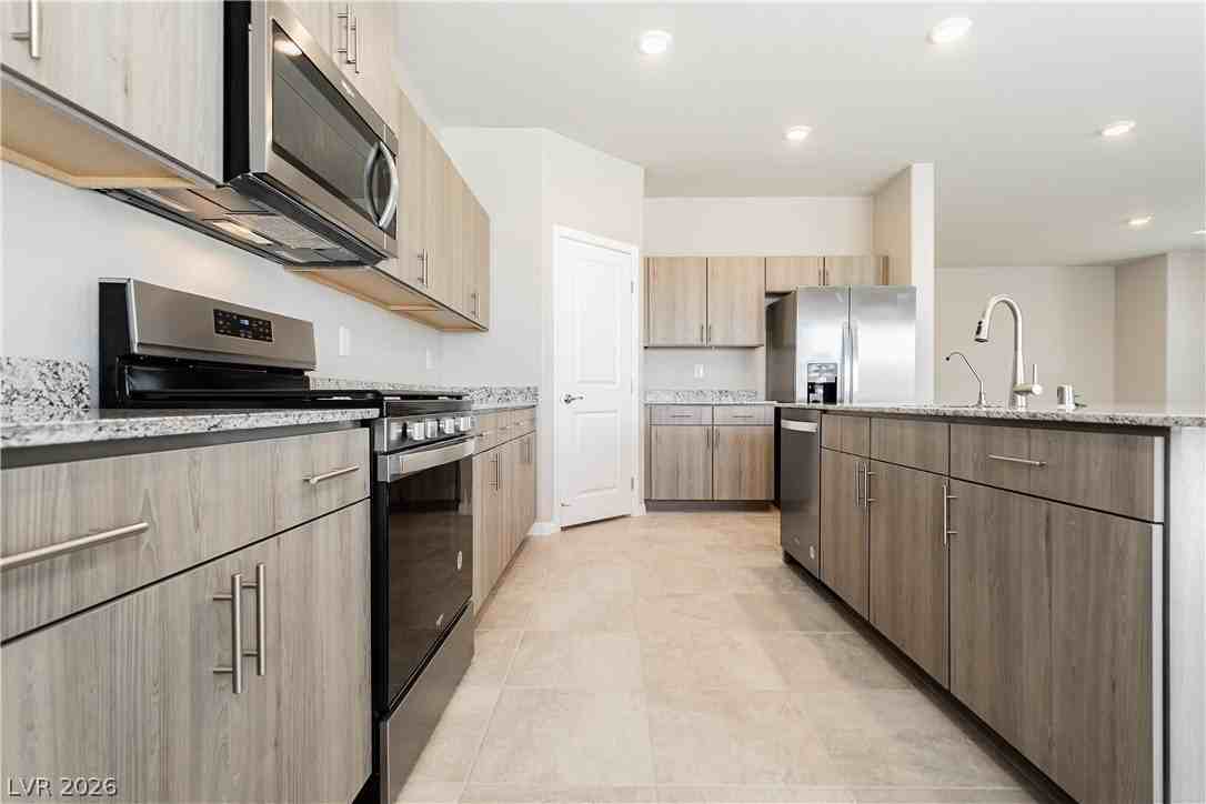 8976 Pacific Mist St - Photo 5 of 37