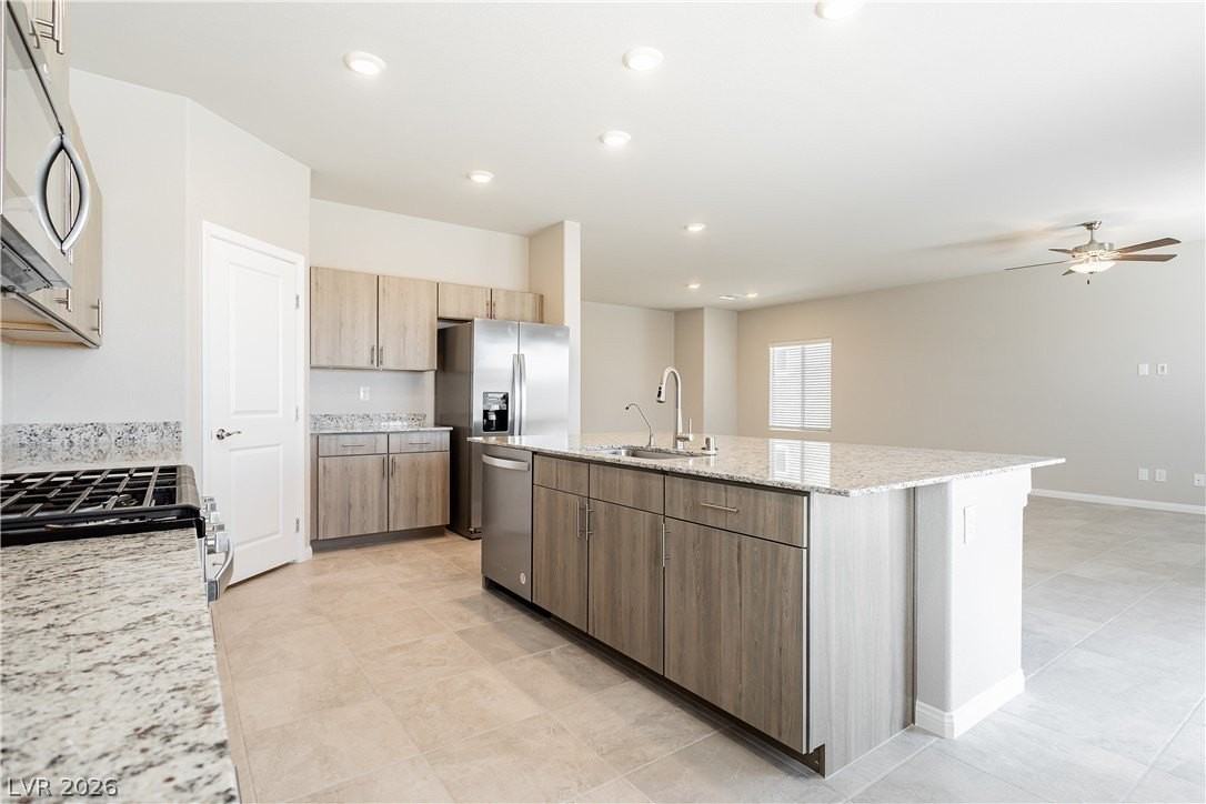 8976 Pacific Mist St - Photo 6 of 37