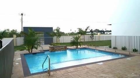 2210 E 1st St #19 - Photo 2 of 12