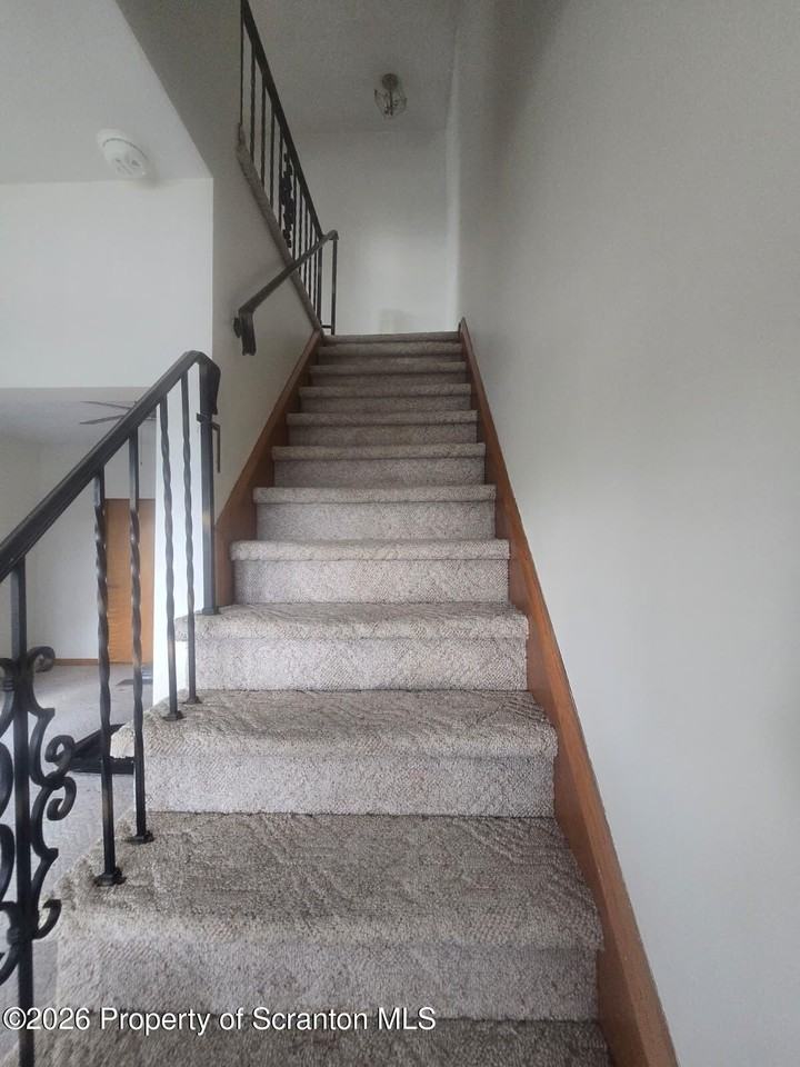 970 Wood St - Photo 7 of 7