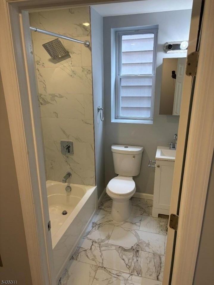 136 Winfield Ave - Photo 2 of 11