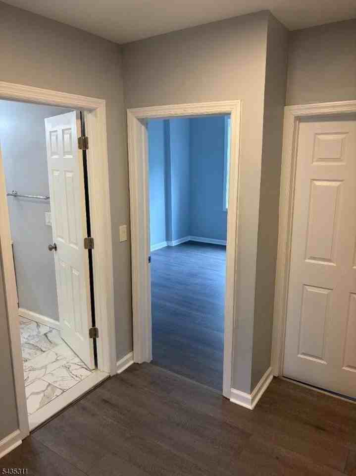 136 Winfield Ave - Photo 6 of 11