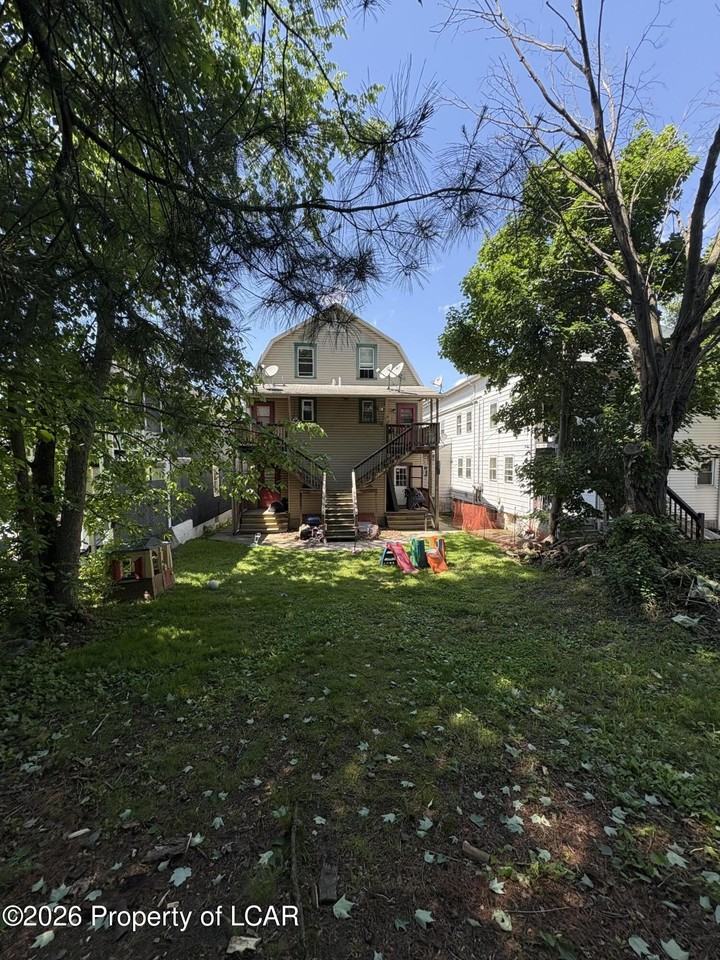 52 Diamond Ave - Photo 2 of 10