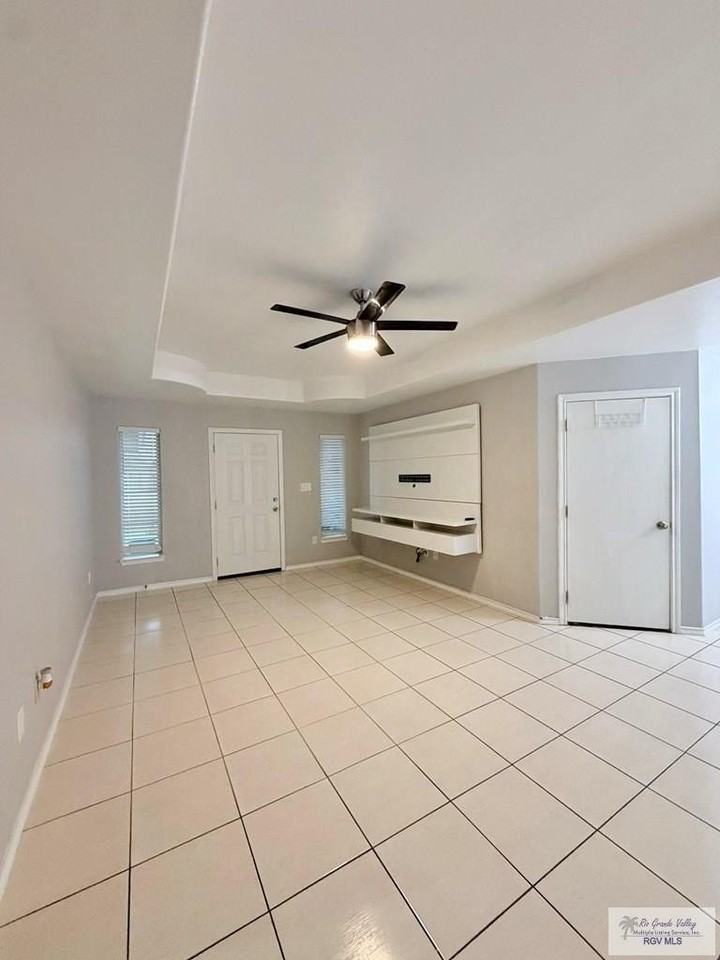 3008 Chadwick Pl - Photo 3 of 16