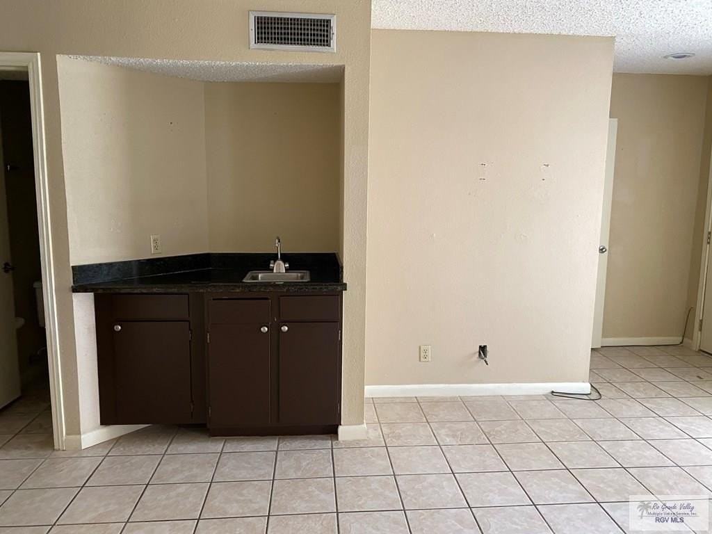 3500 Carmen Ave #302 - Photo 4 of 14