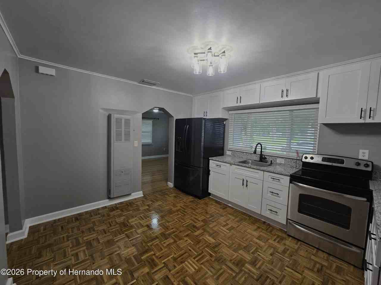 501 Monroe Ave - Photo 5 of 13