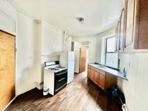 319 8th St #1R - Photo 1 of 1