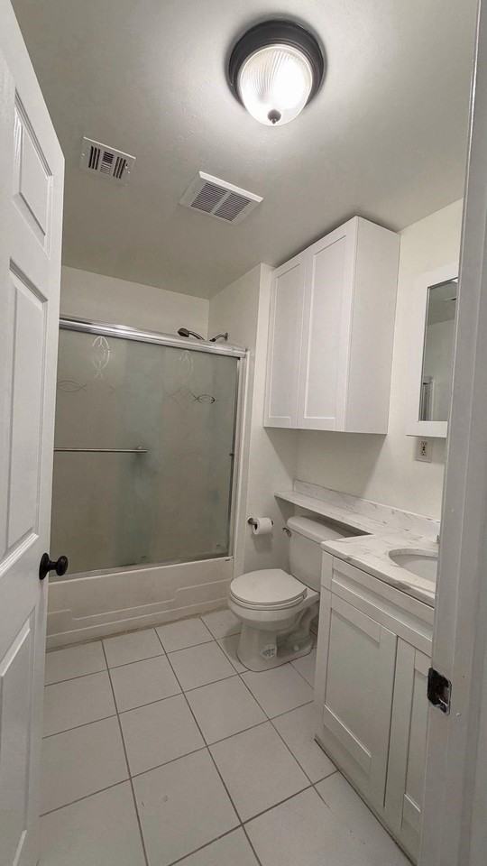 225 Halladay St #2 - Photo 4 of 8