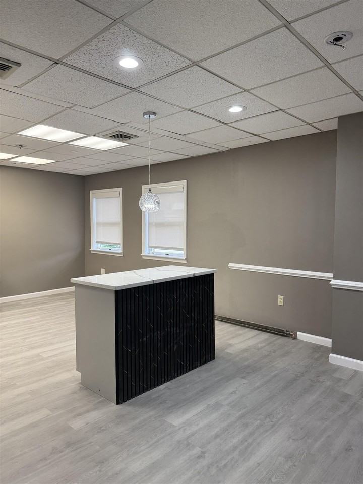 268 St Pauls Ave #1 - Photo 7 of 20