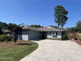 1213 Bayside Cir W - Photo 1 of 1