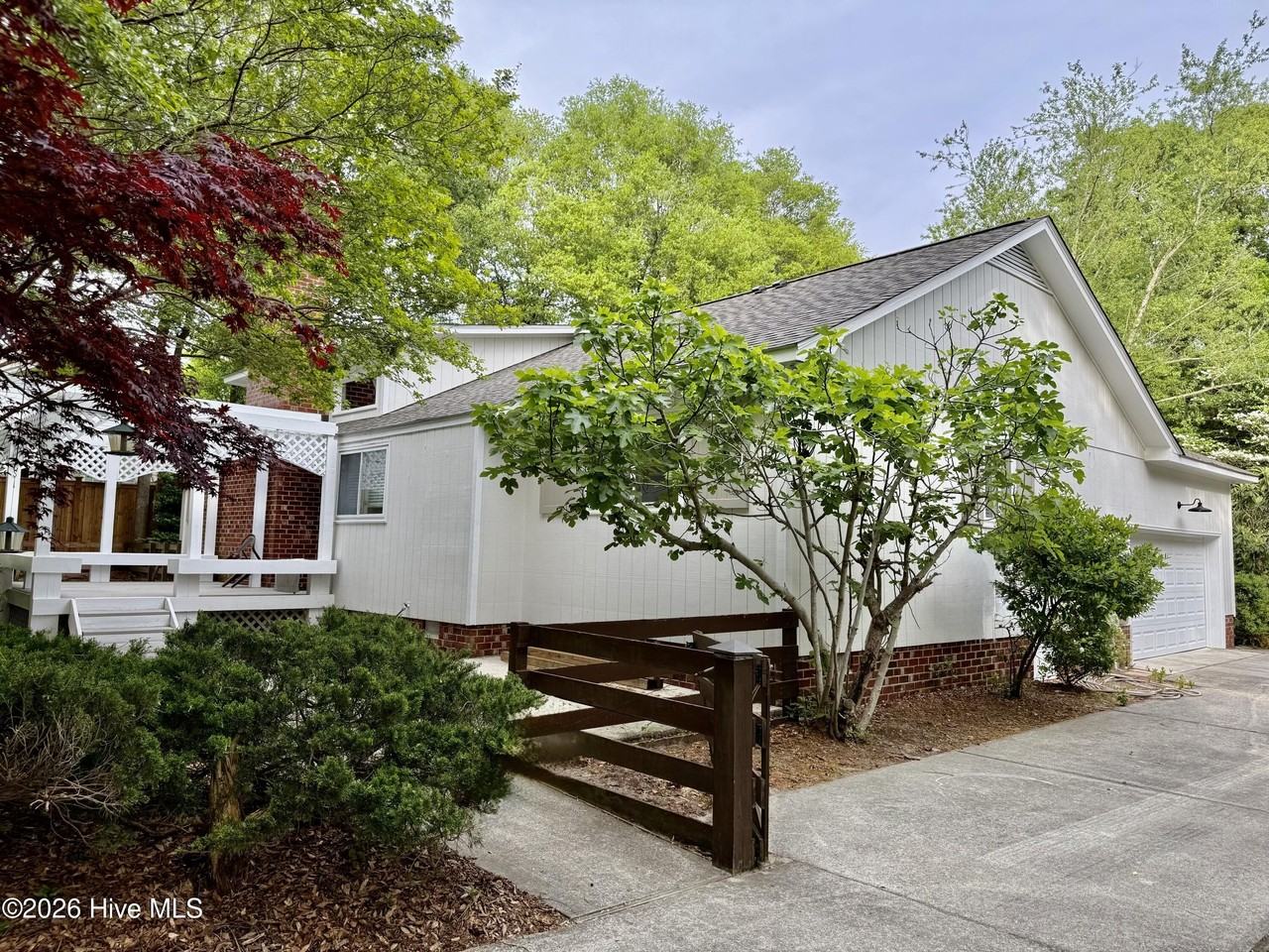 8413 Bald Eagle Ln - Photo 4 of 27