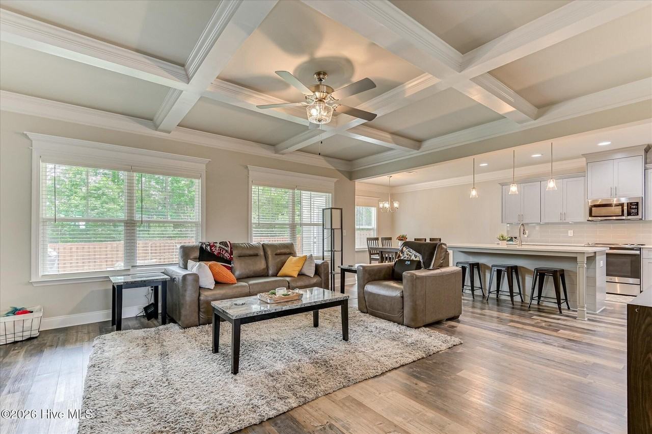 5055 Huntley Trl - Photo 7 of 42