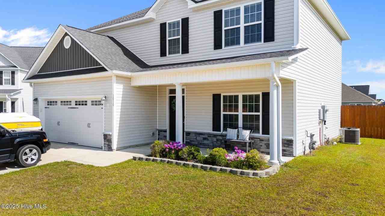 1010 Spot Cir - Photo 2 of 29