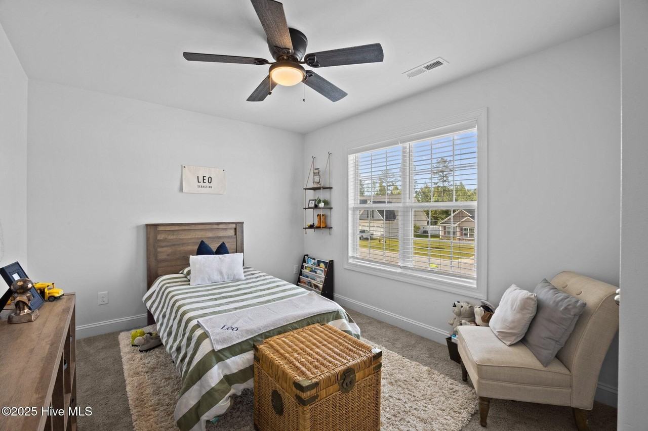 1010 Spot Cir - Photo 3 of 29