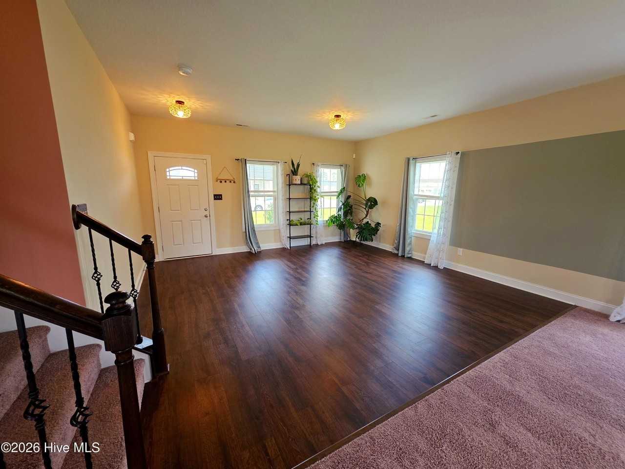 406 Tyrrell Trl - Photo 5 of 31