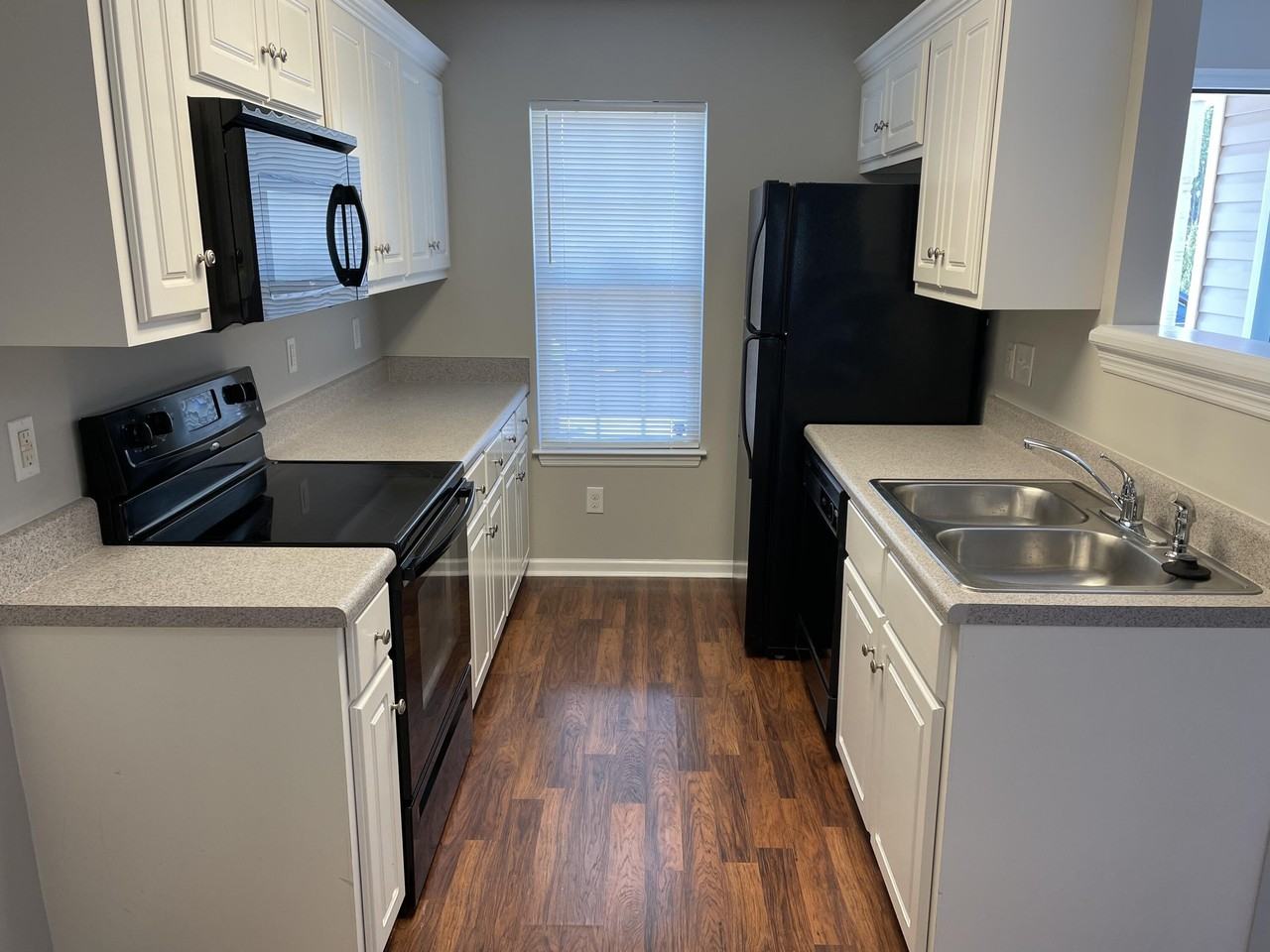 2104 Julius Dr - Photo 2 of 10