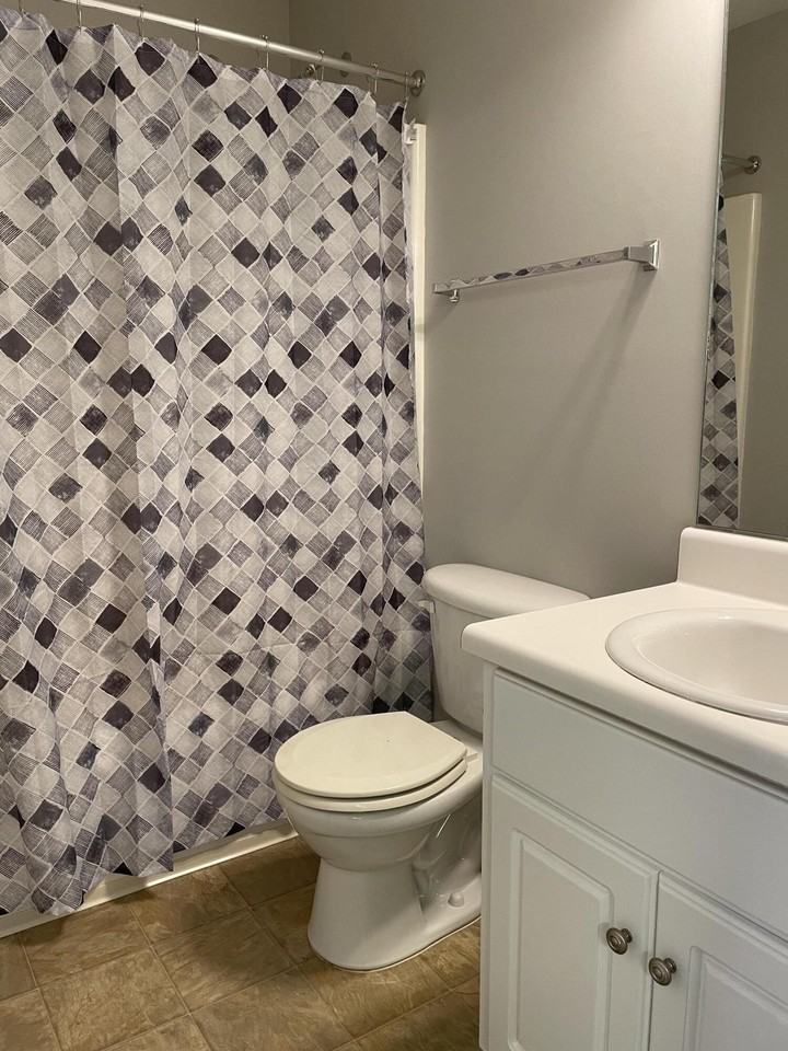 2104 Julius Dr - Photo 4 of 10