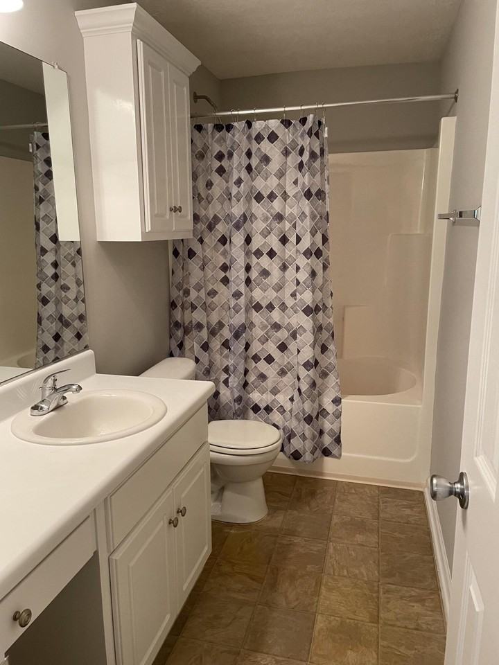 2104 Julius Dr - Photo 6 of 10
