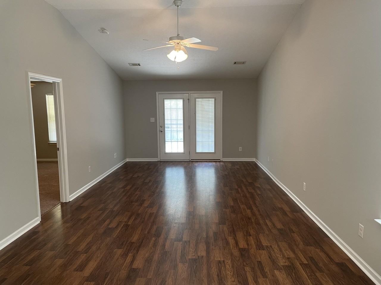 2104 Julius Dr - Photo 7 of 10