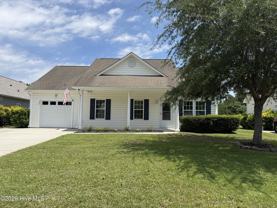 136 N Palm Dr - Photo 1 of 1