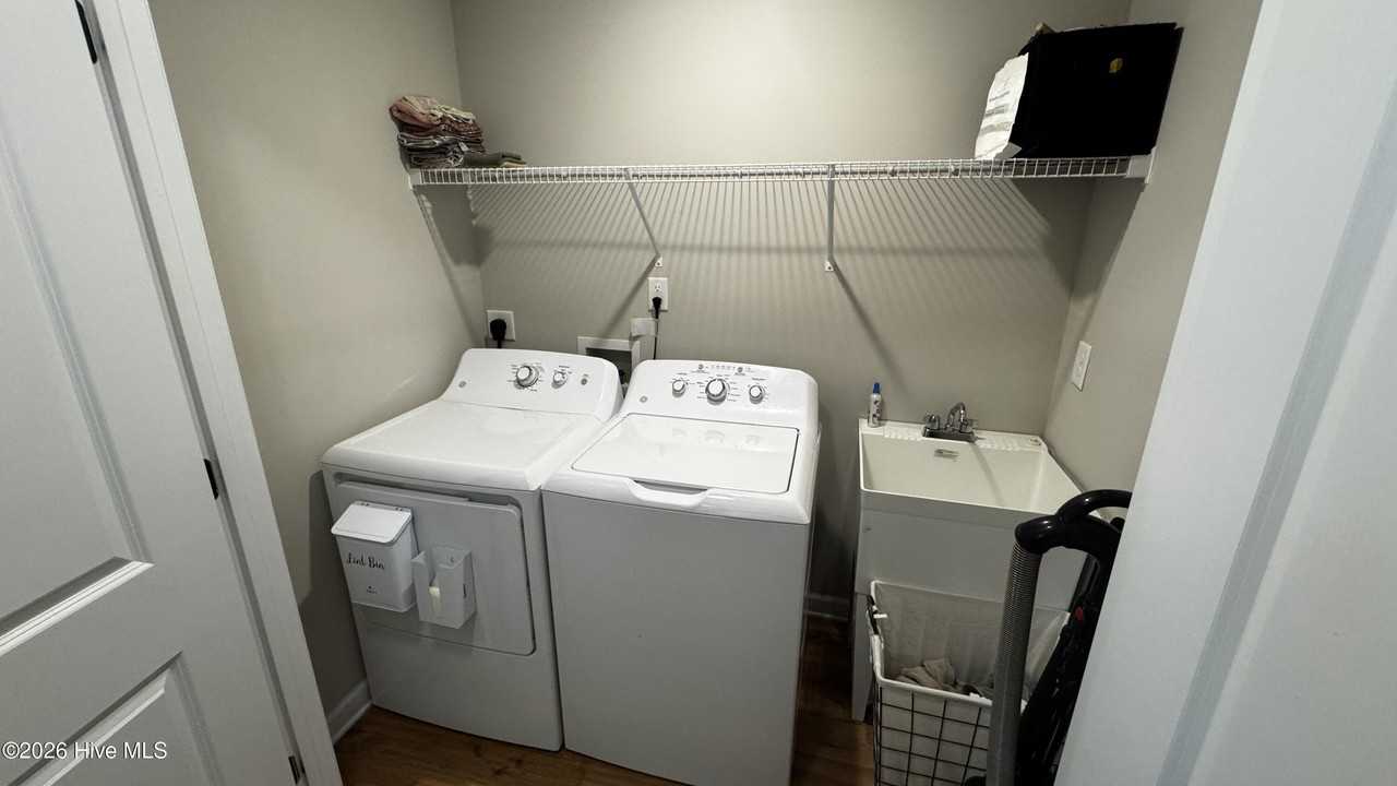225 Westfield Dr - Photo 5 of 14