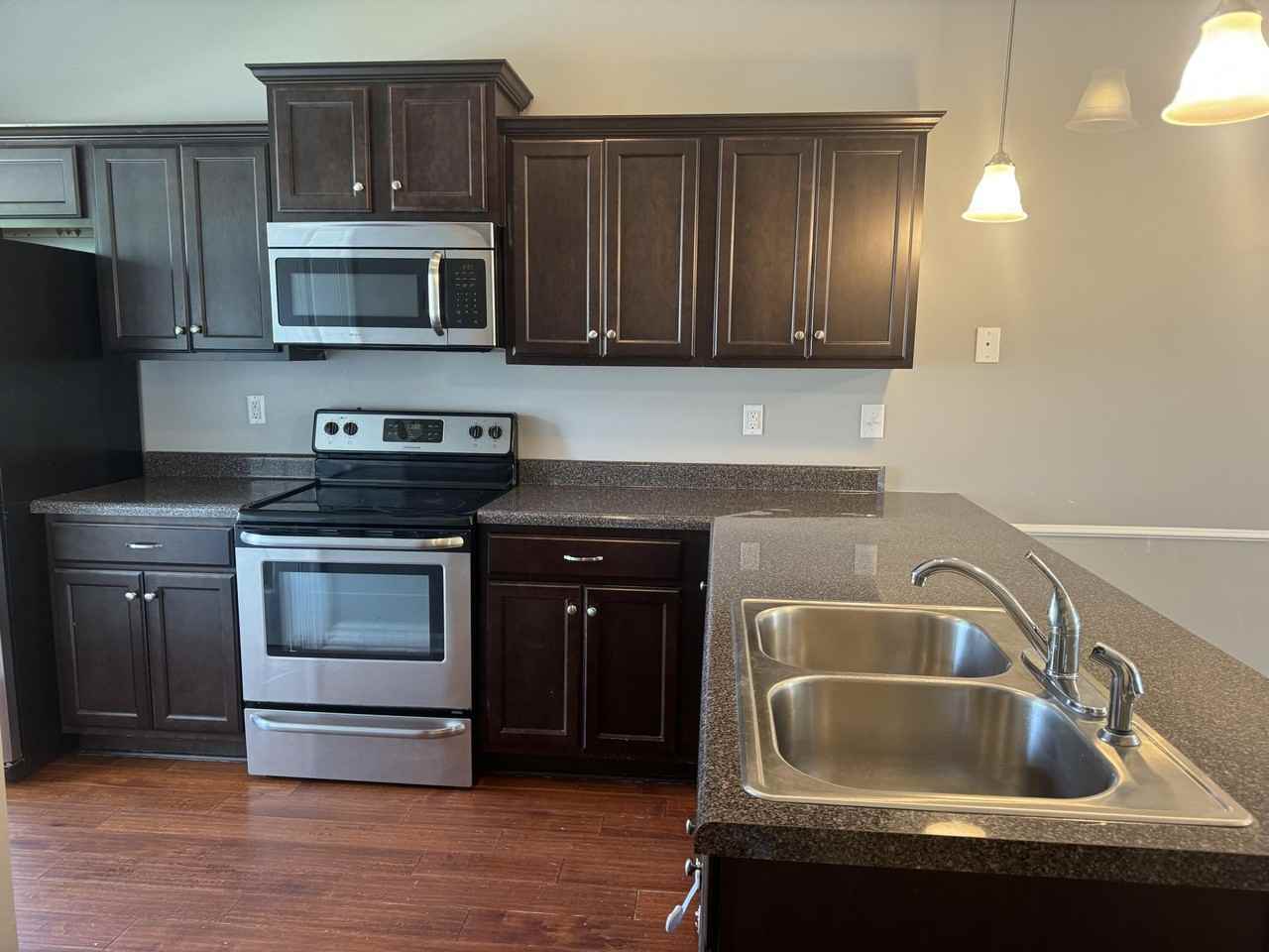 943 Erika Ln - Photo 6 of 19
