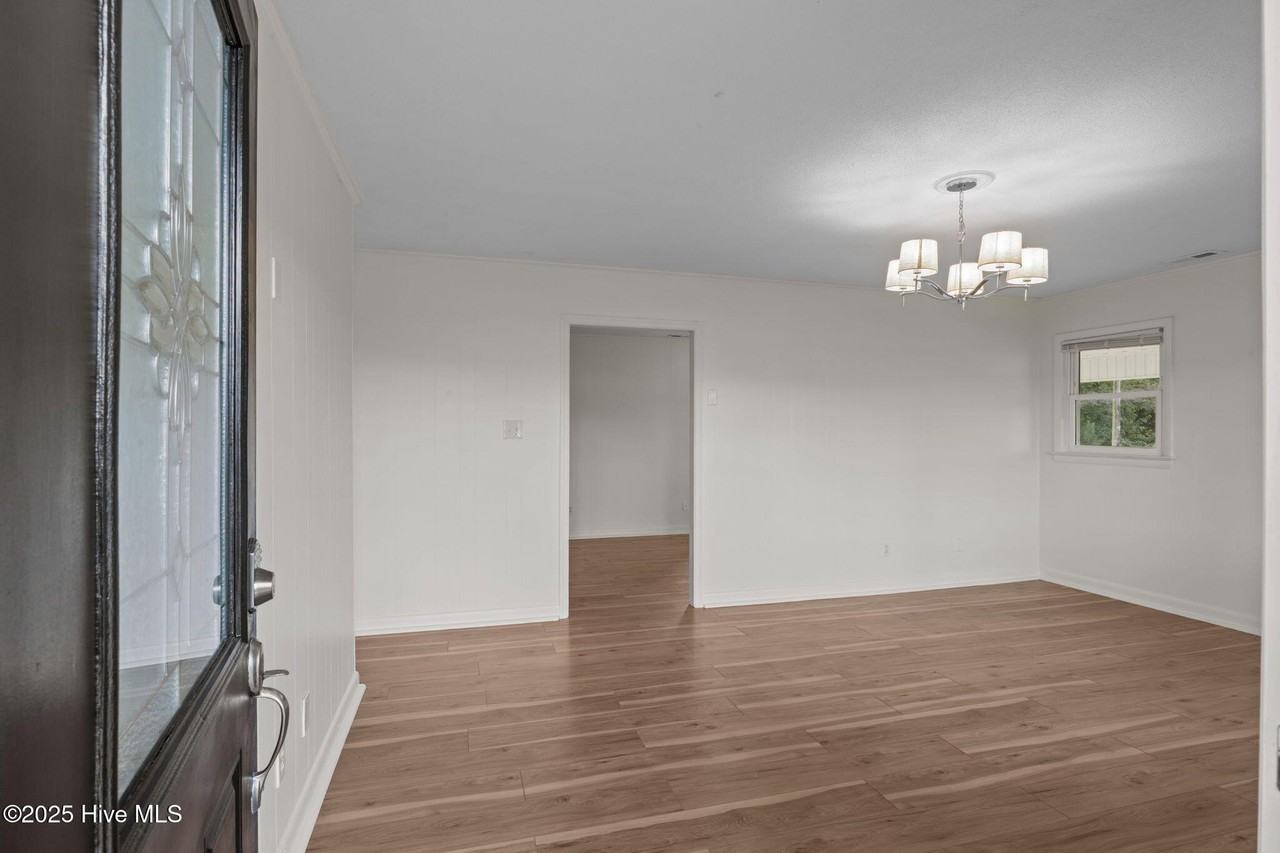 74 Cedar Rd - Photo 3 of 26
