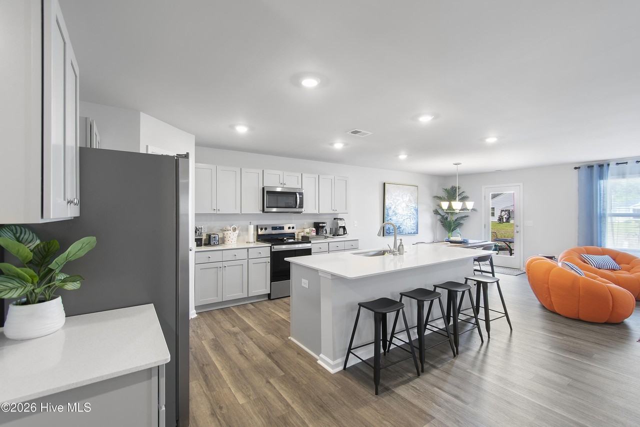 4917 Abbington Oaks Way Se - Photo 4 of 24