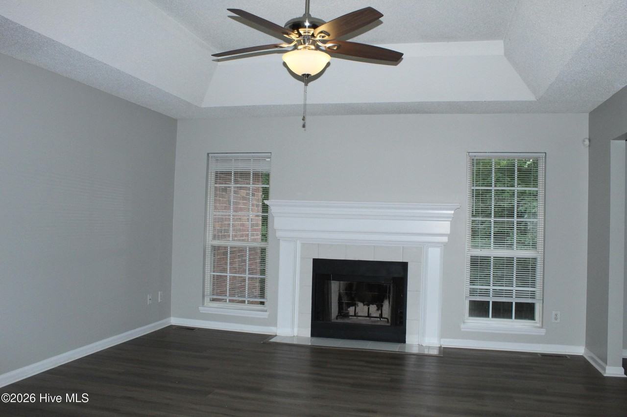 2514 Winterville Dr - Photo 6 of 32