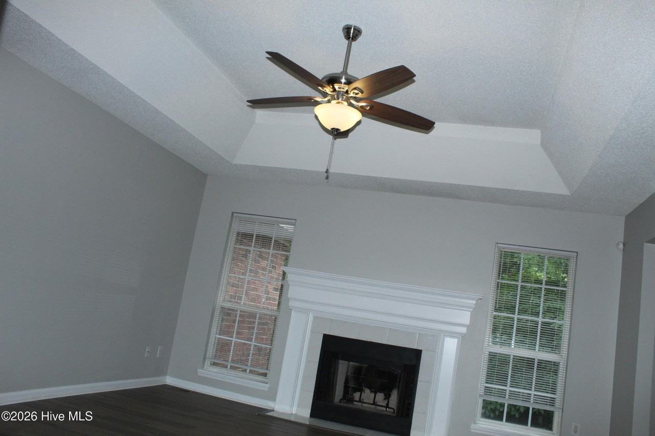 2514 Winterville Dr - Photo 7 of 32