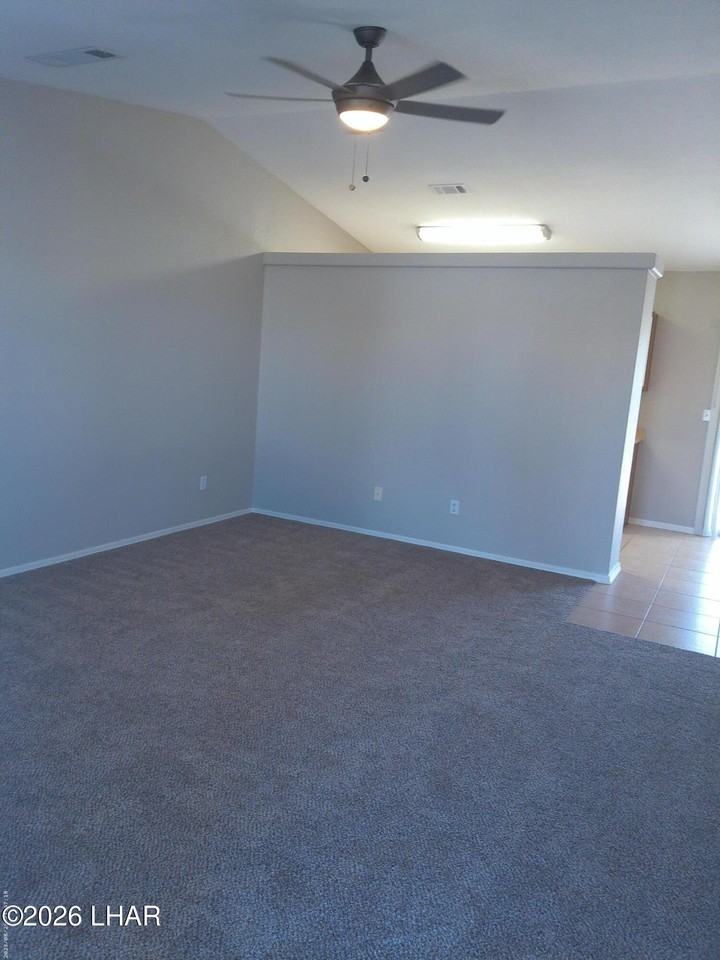3128 Jamaica Blvd S - Photo 3 of 29