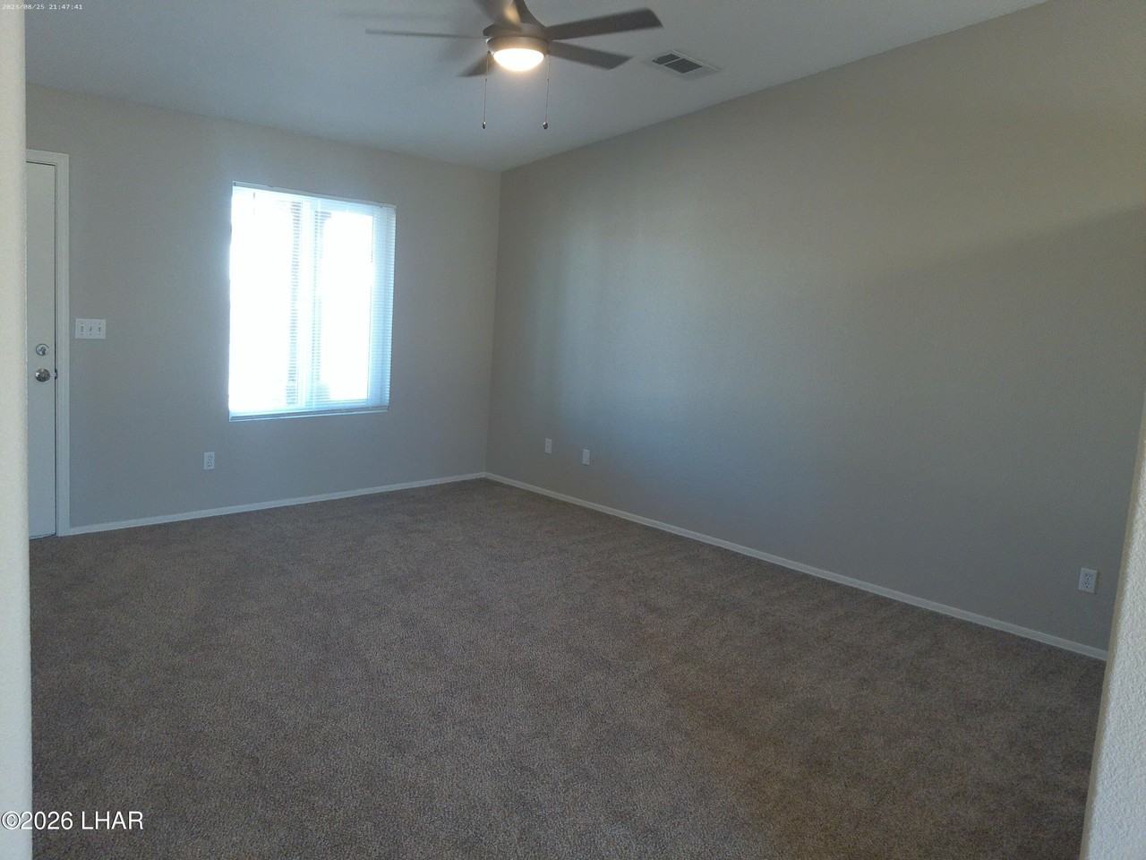 3128 Jamaica Blvd S - Photo 4 of 29
