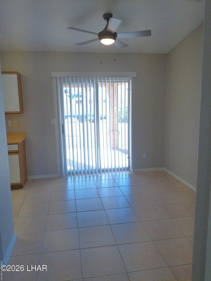 3128 Jamaica Blvd S - Photo 6 of 29