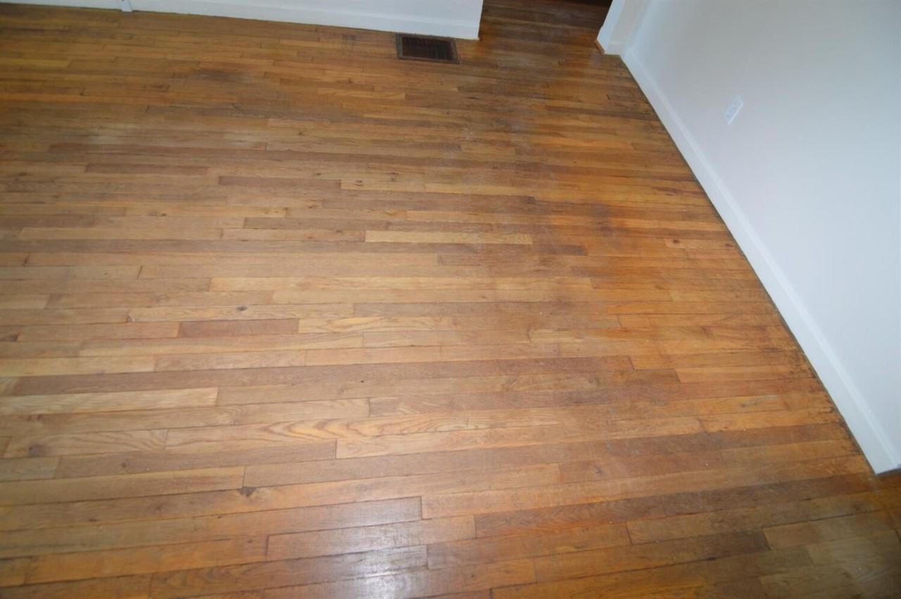 1460 Greendale Rd - Photo 4 of 19