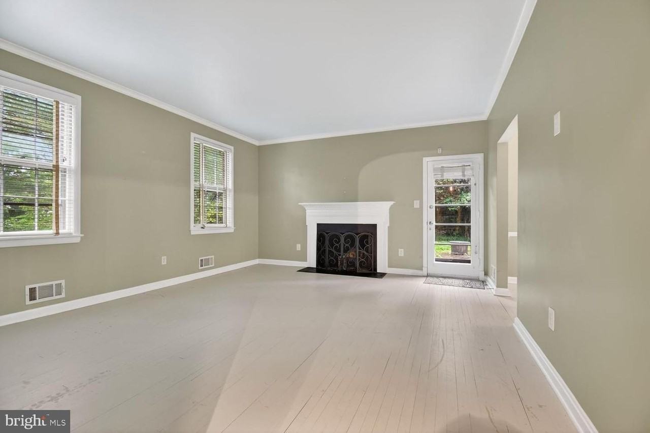 3018 New Mexico Ave Nw - Photo 3 of 14