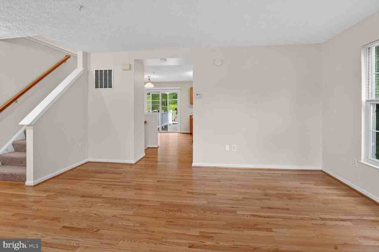 158 Glen View Ter - Photo 4 of 20