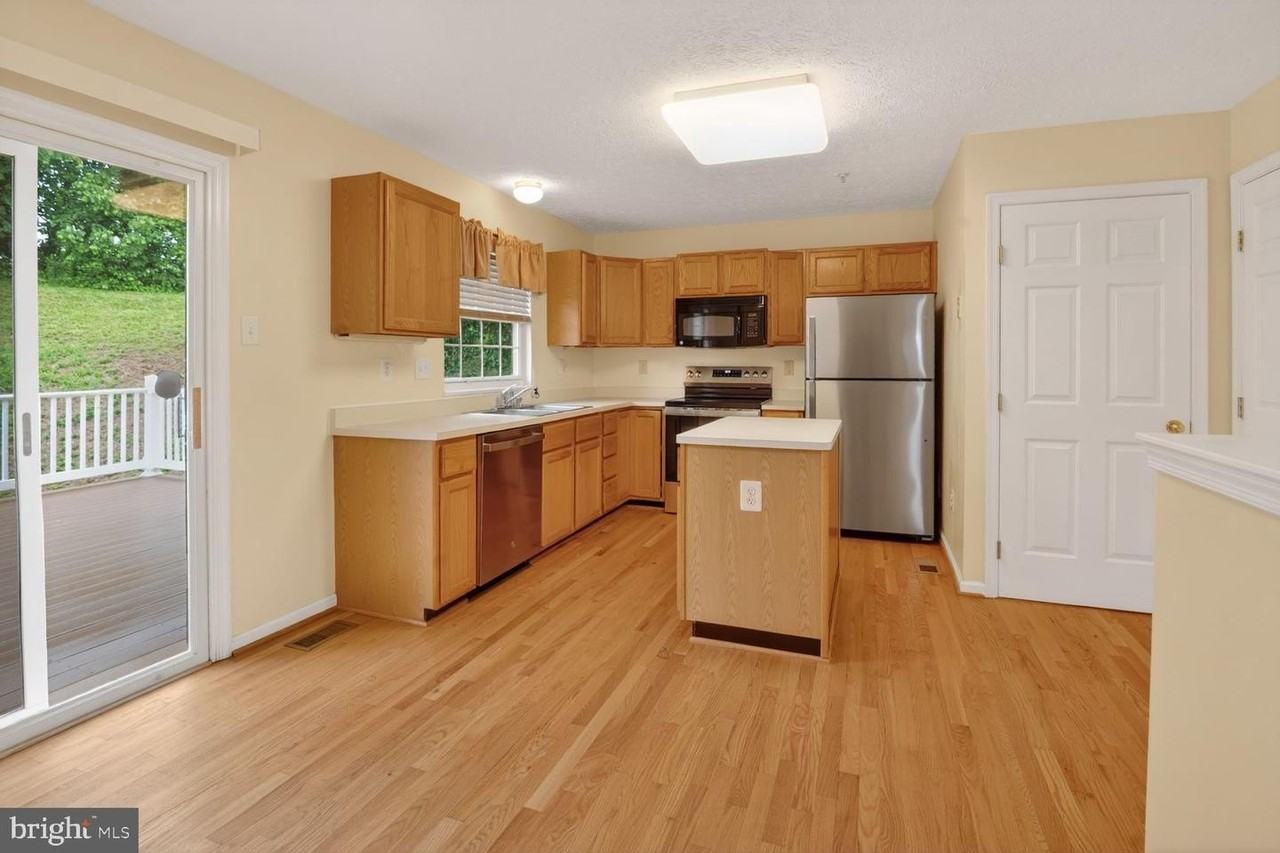 158 Glen View Ter - Photo 5 of 20