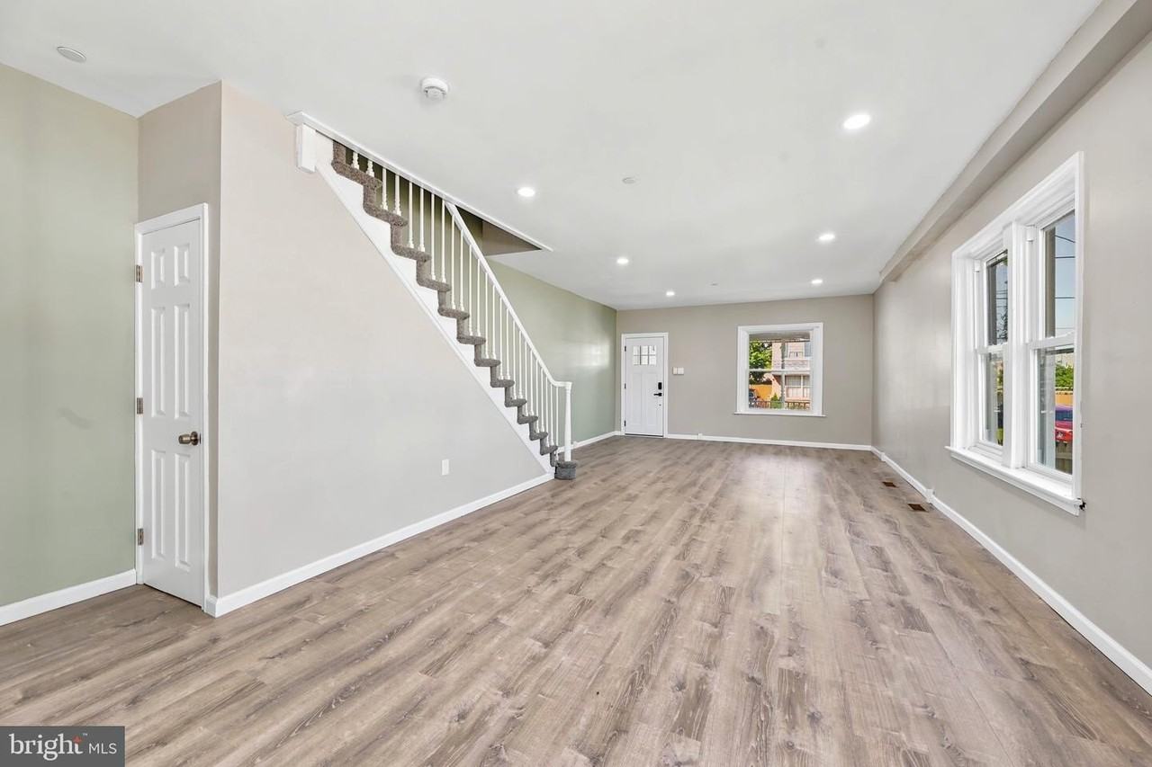 1015 Mcclenahan Ter - Photo 6 of 25