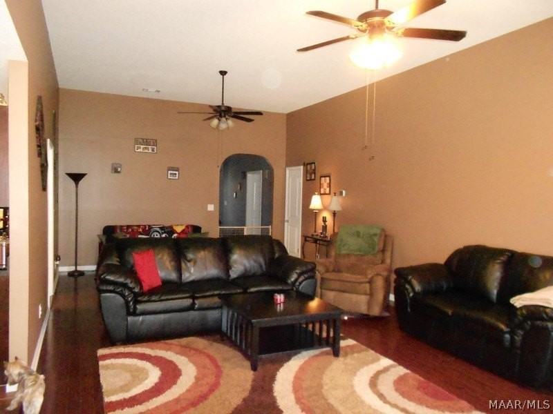 197 Barnes Ct - Photo 3 of 15