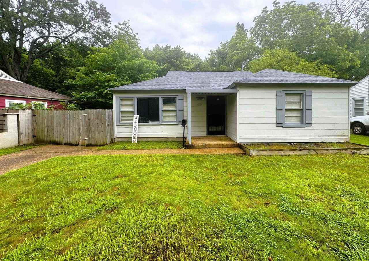 1644 Russwood Rd - Photo 2 of 16