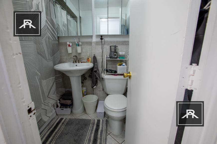1086 Commonwealth Ave - Photo 6 of 10