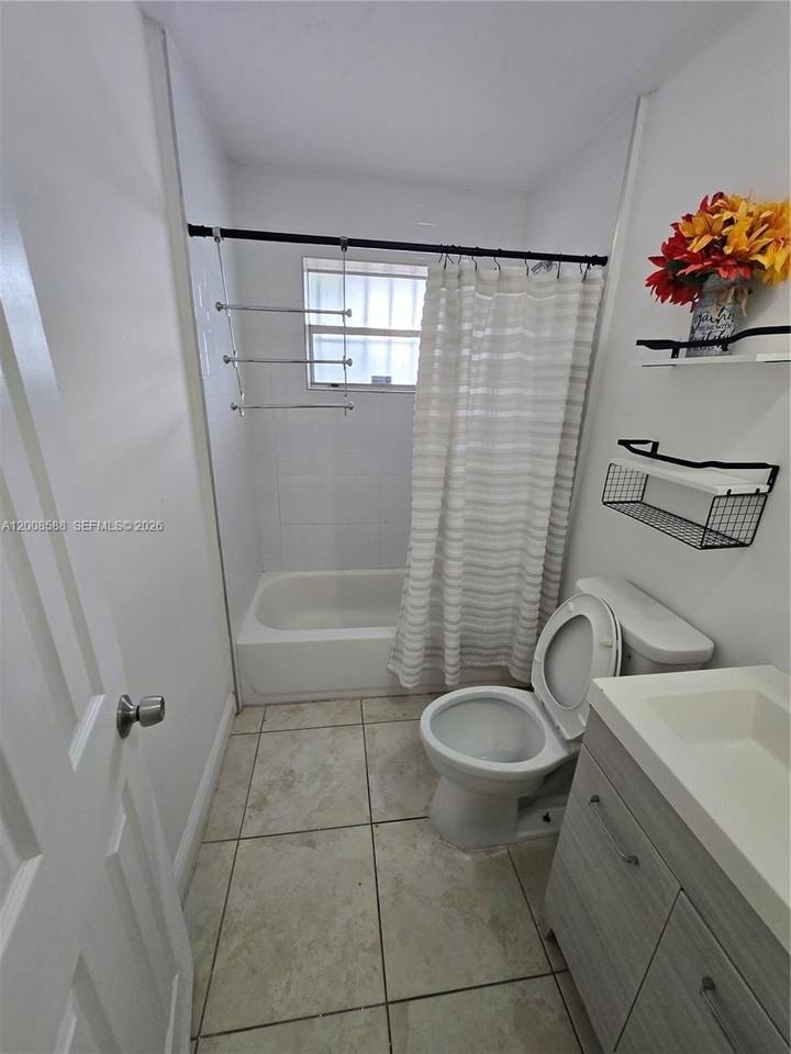11800 Sw 216th St #0 - Photo 5 of 11