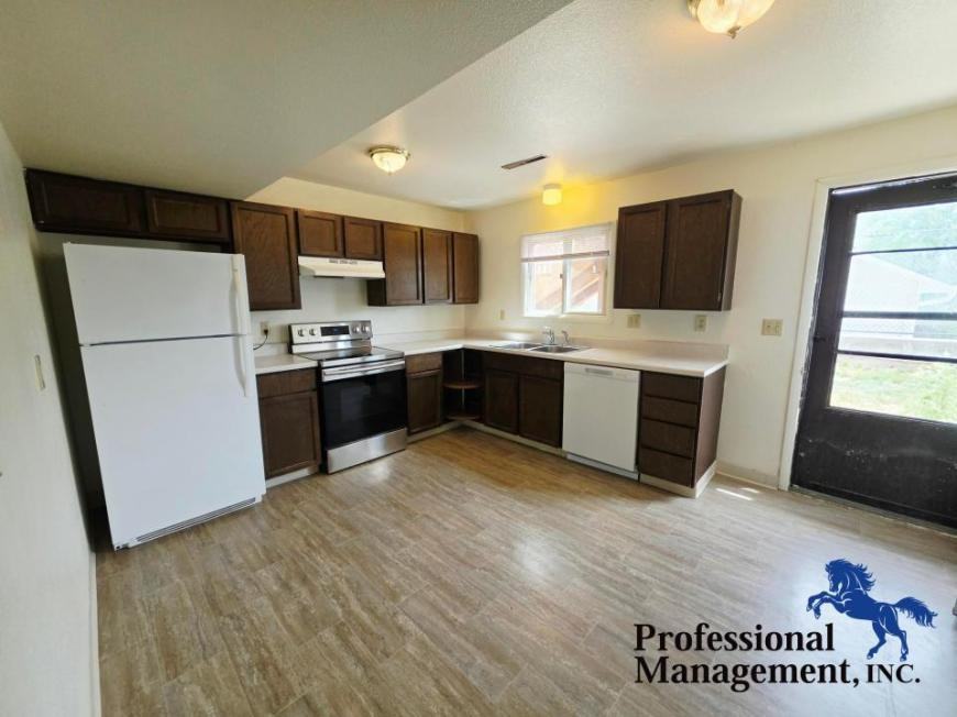 809 N 16th St - Photo 3 of 6